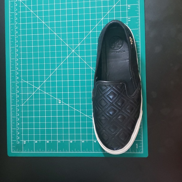 Tory Burch Quilted Sneakers; Black with White soles; Size 8M; Leather Uppers - Picture 8 of 9